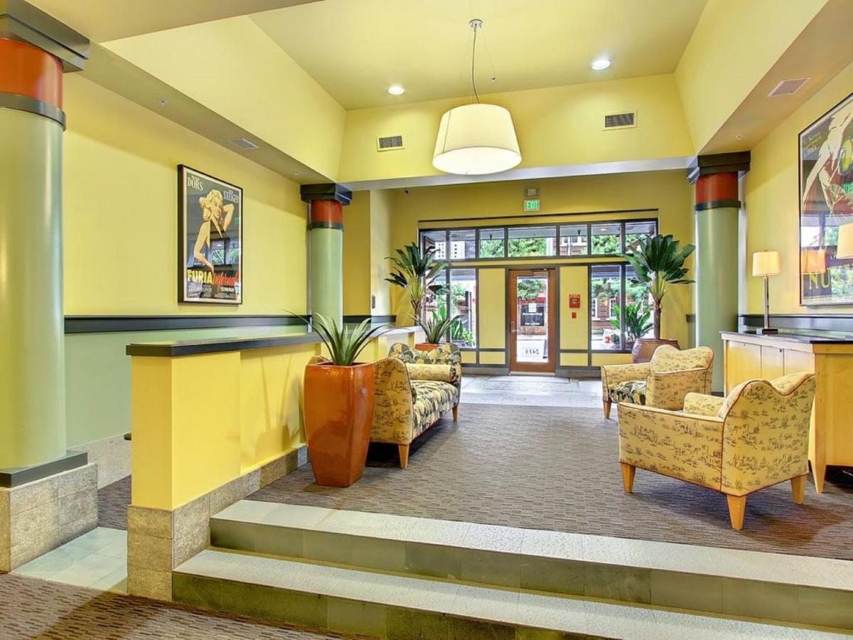 City Water View Oasis With Pool & Gym Near Cruise In Heart Of Seattle Bagian luar foto